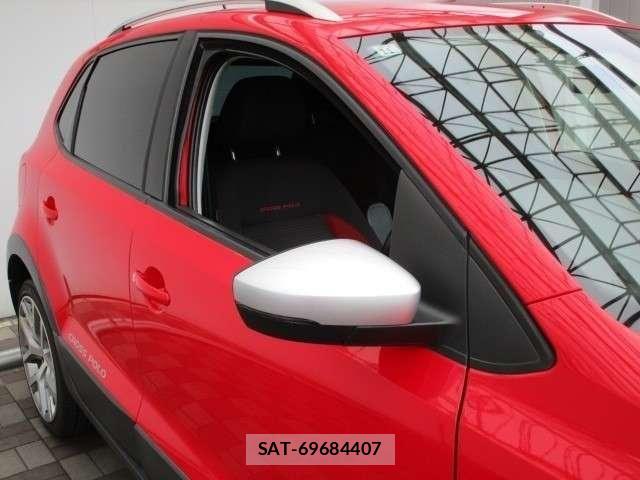 VolksWagen POLO 2015-11 8318054-24