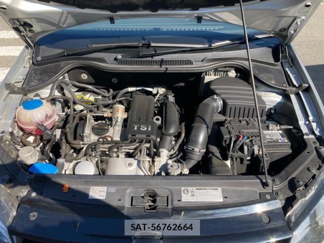 VolksWagen POLO 2011-12 8564078-14