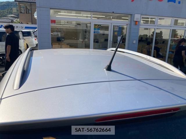 VolksWagen POLO 2011-12 8564078-7