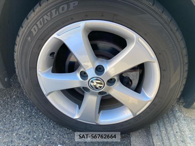 VolksWagen POLO 2011-12 8564078-8
