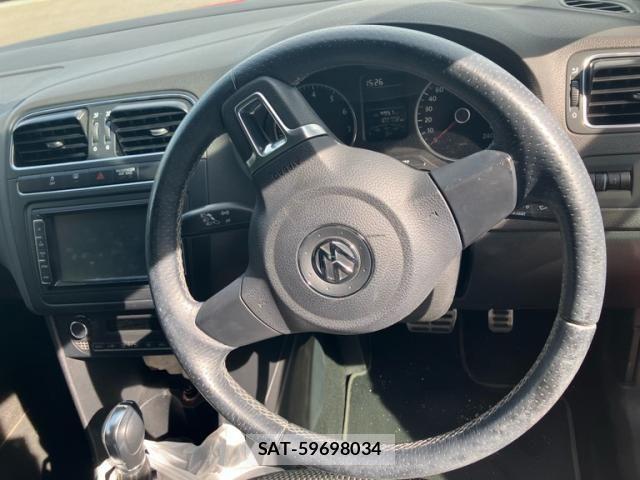VolksWagen POLO 2014-09 8662380-14