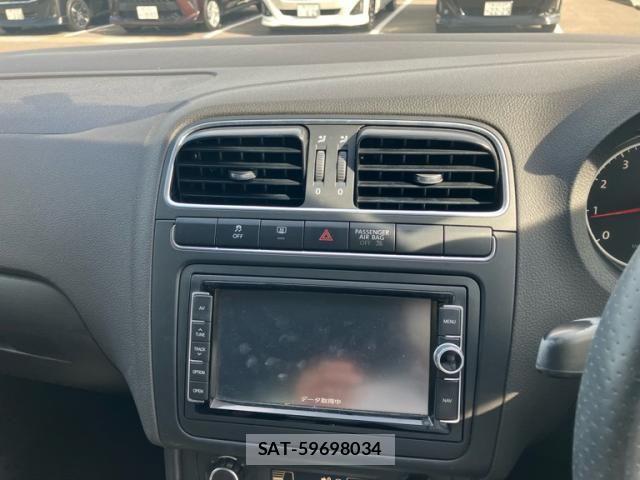 VolksWagen POLO 2014-09 8662380-16