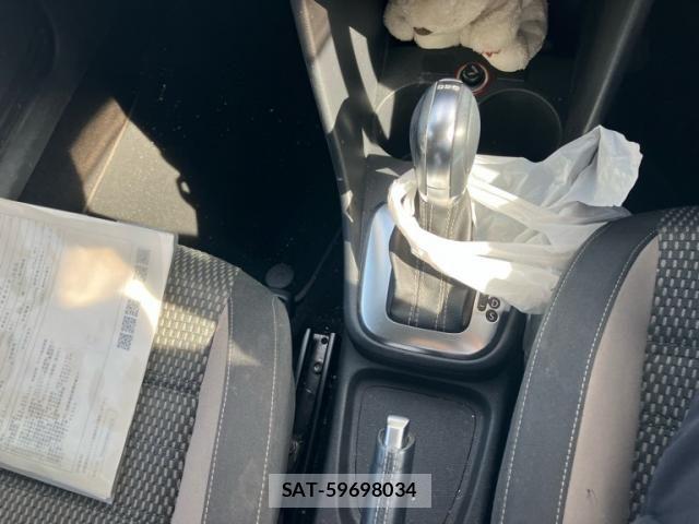 VolksWagen POLO 2014-09 8662380-17