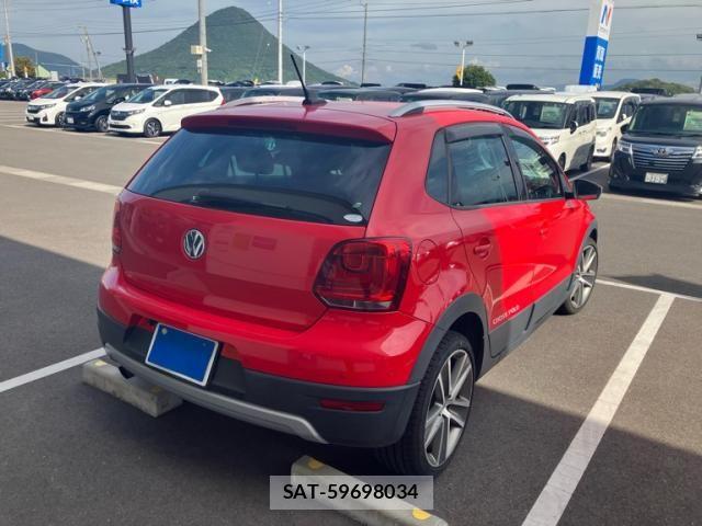VolksWagen POLO 2014-09 8662380-4