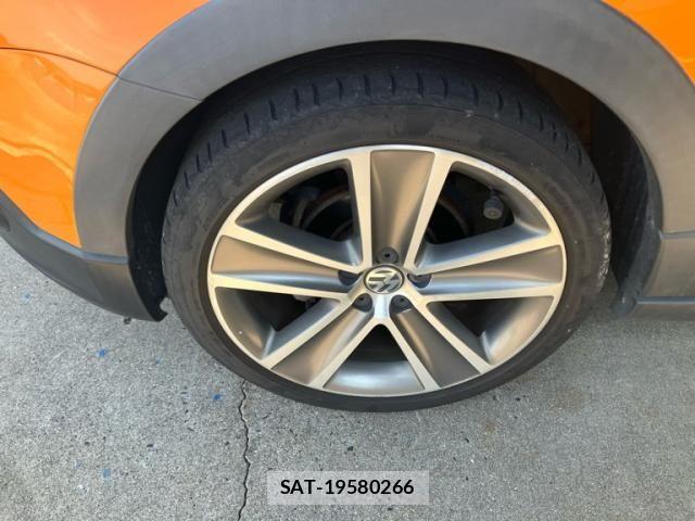 VolksWagen POLO 2012-03 8662381-11