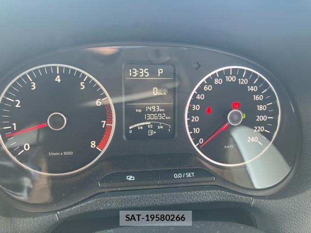 VolksWagen POLO 2012-03 8662381-18