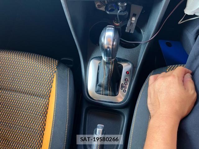 VolksWagen POLO 2012-03 8662381-22