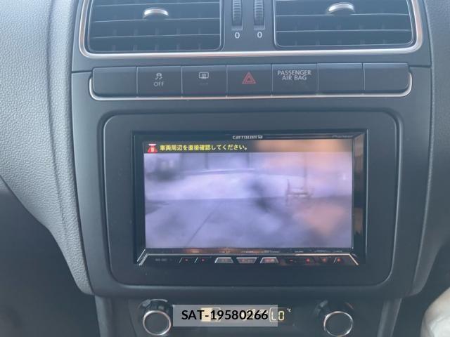 VolksWagen POLO 2012-03 8662381-23