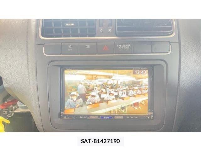 VolksWagen POLO 2011-04 8872396-15