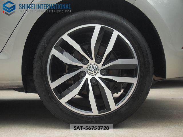 VolksWagen GOLF 2019-02 1055131-3