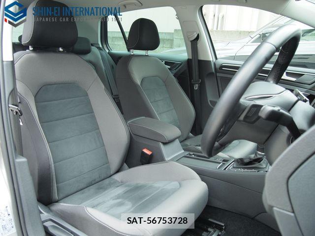 VolksWagen GOLF 2019-02 1055131-5