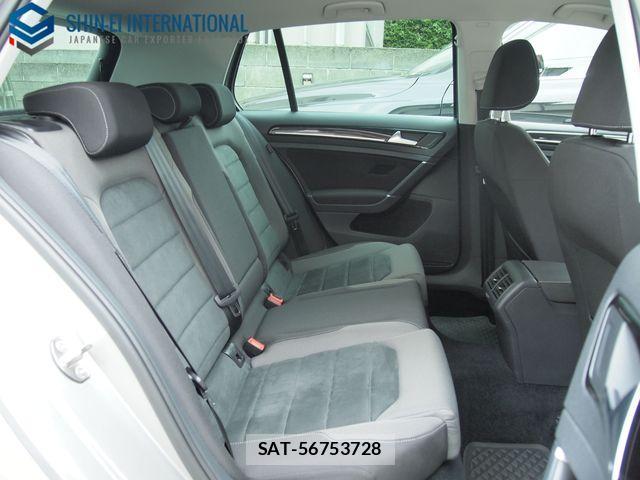VolksWagen GOLF 2019-02 1055131-7