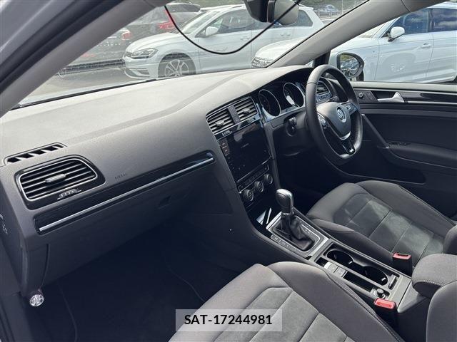 VolksWagen GOLF 2018-03 1170512-13