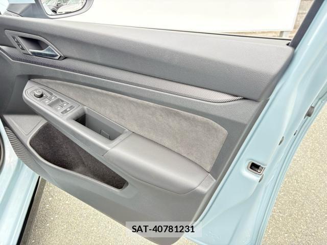 VolksWagen GOLF 2025-01 1226310-18
