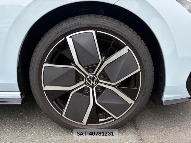 VolksWagen GOLF 2025-01 1226310-3