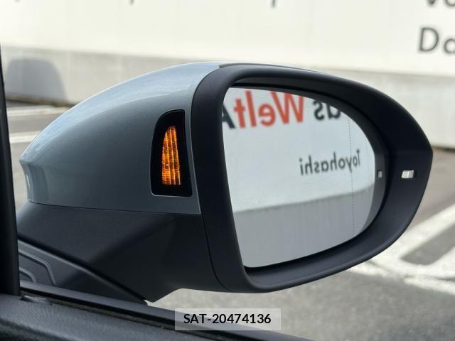 VolksWagen GOLF 2025-05 1323897-15