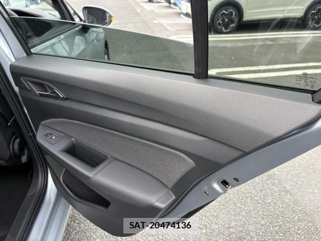 VolksWagen GOLF 2025-05 1323897-17