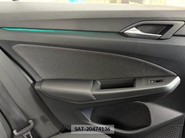 VolksWagen GOLF 2025-05 1323897-18