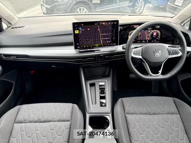 VolksWagen GOLF 2025-05 1323897-19