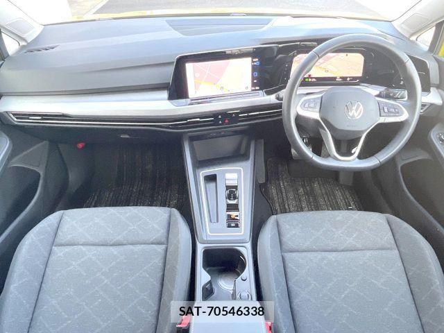 VolksWagen GOLF 2024-02 1830190-1