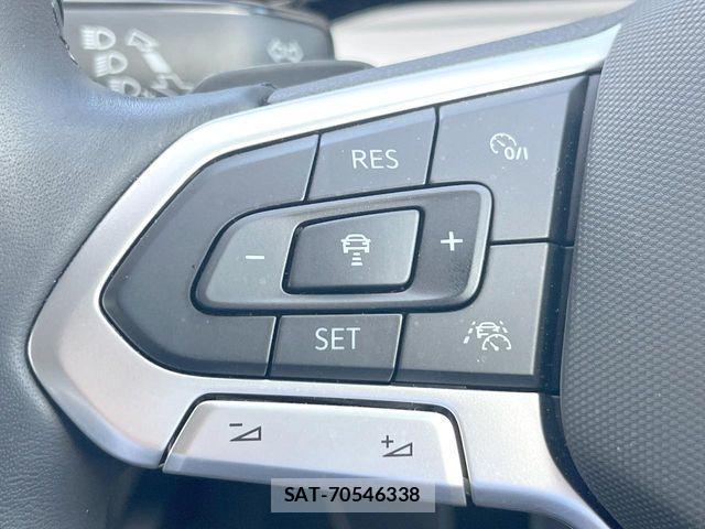 VolksWagen GOLF 2024-02 1830190-6