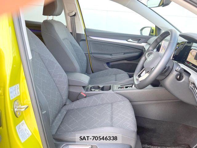 VolksWagen GOLF 2024-02 1830190-7