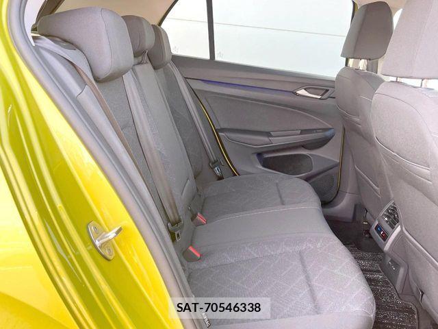 VolksWagen GOLF 2024-02 1830190-8