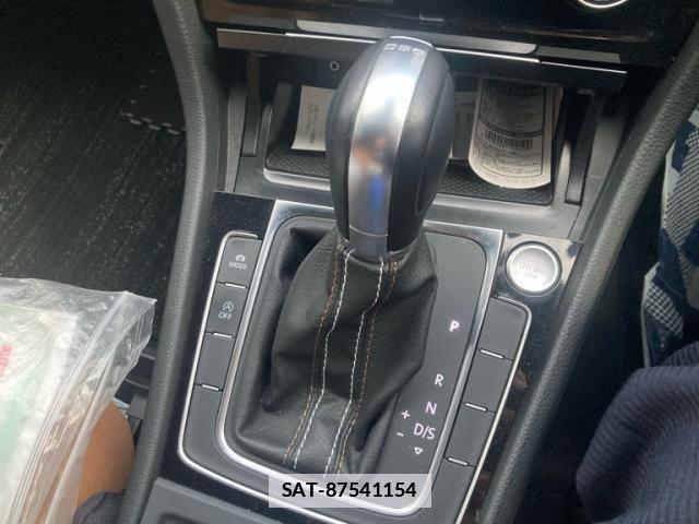 VolksWagen GOLF 2015-02 2011121-22