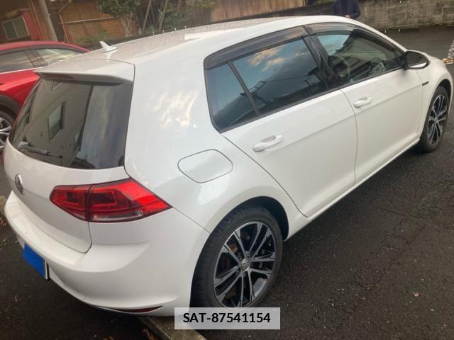 VolksWagen GOLF 2015-02 2011121-8