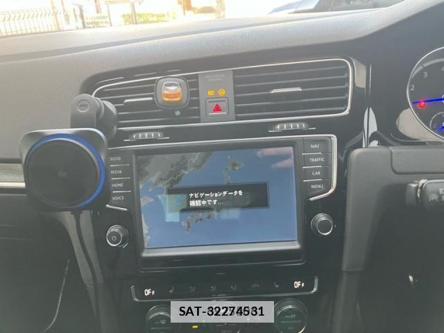 VolksWagen GOLF R 2017-05 2755664-18