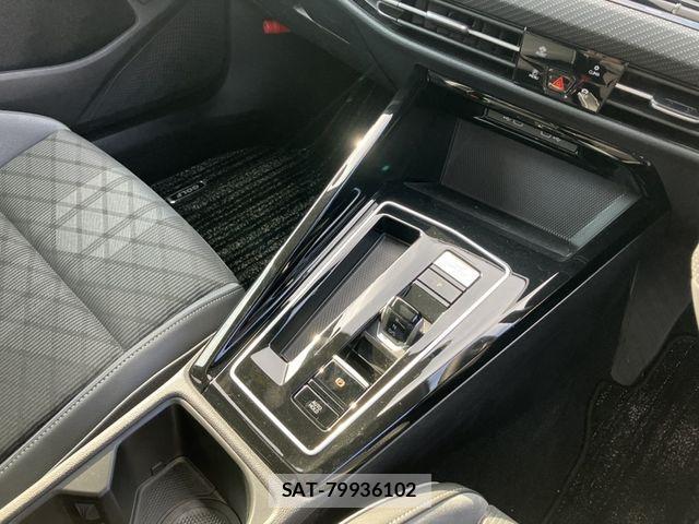 VolksWagen GOLF 2024-03 3423730-9