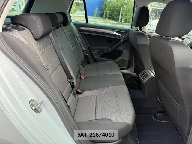 VolksWagen GOLF 2018-05 4641584-9