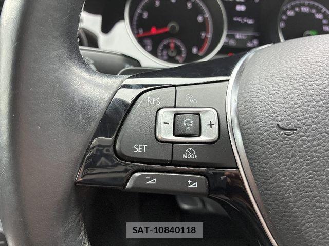 VolksWagen GOLF 2015-09 4759385-17