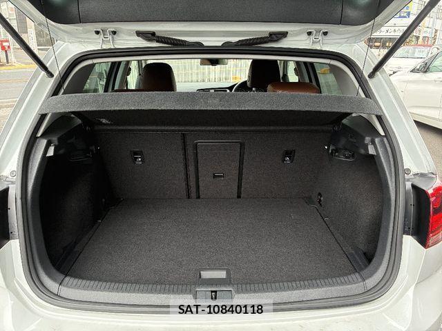 VolksWagen GOLF 2015-09 4759385-5
