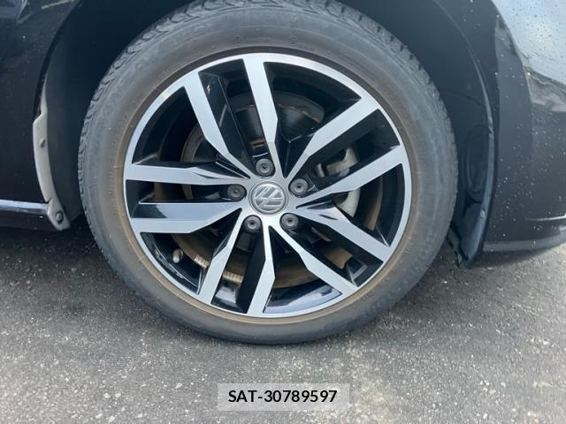 VolksWagen GOLF 2019-05 4994262-3