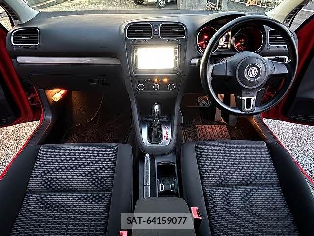 VolksWagen GOLF 2013-04 5882763-1