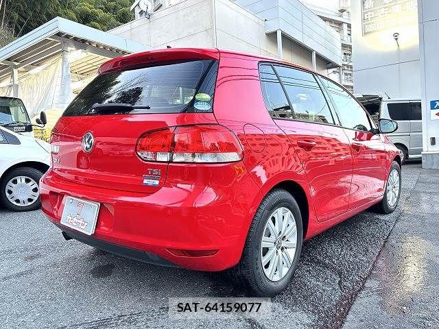 VolksWagen GOLF 2013-04 5882763-21