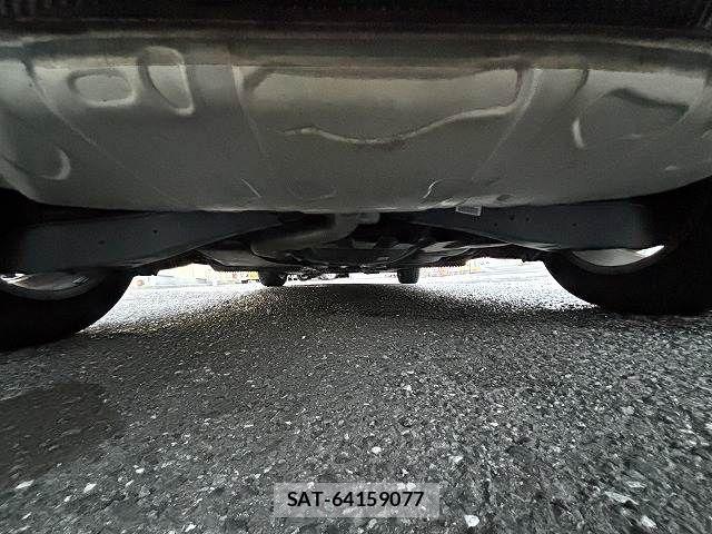 VolksWagen GOLF 2013-04 5882763-23