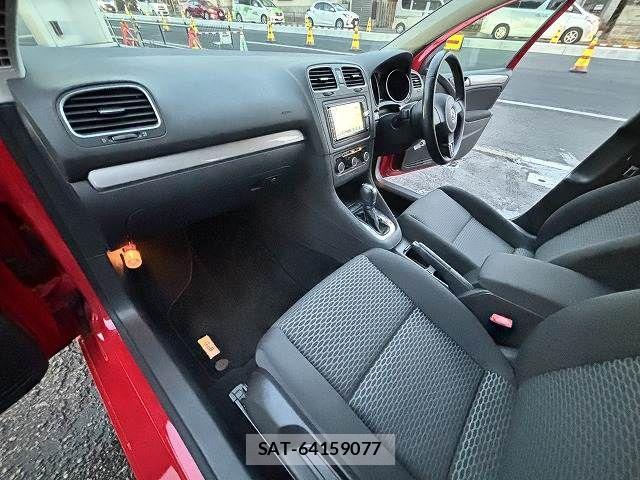 VolksWagen GOLF 2013-04 5882763-26