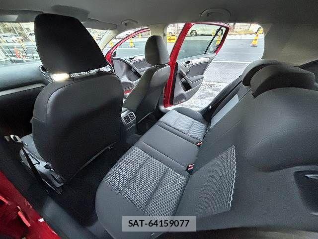 VolksWagen GOLF 2013-04 5882763-29