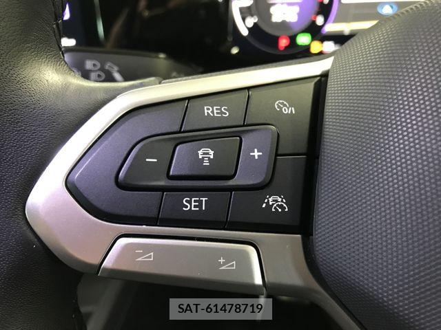 VolksWagen GOLF 2023-09 5882750-26