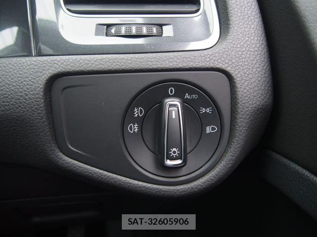 VolksWagen GOLF 2017-12 6023048-13