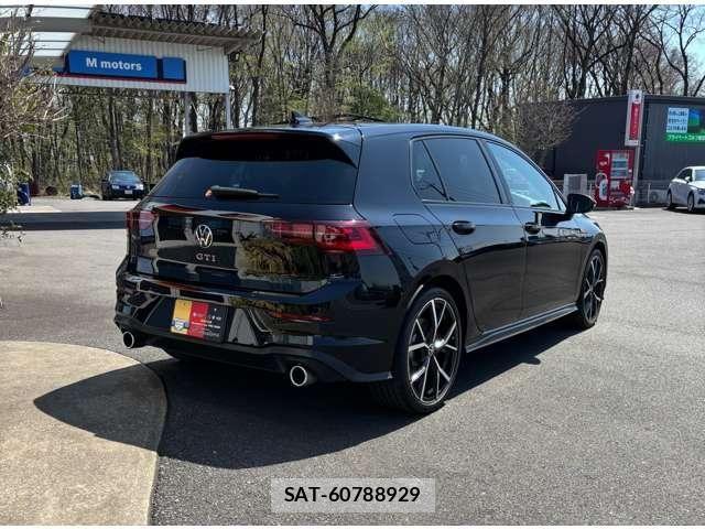 VolksWagen GOLF 2023-06 6023028-3