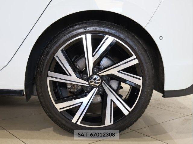 VolksWagen GOLF 2023-08 6023030-15