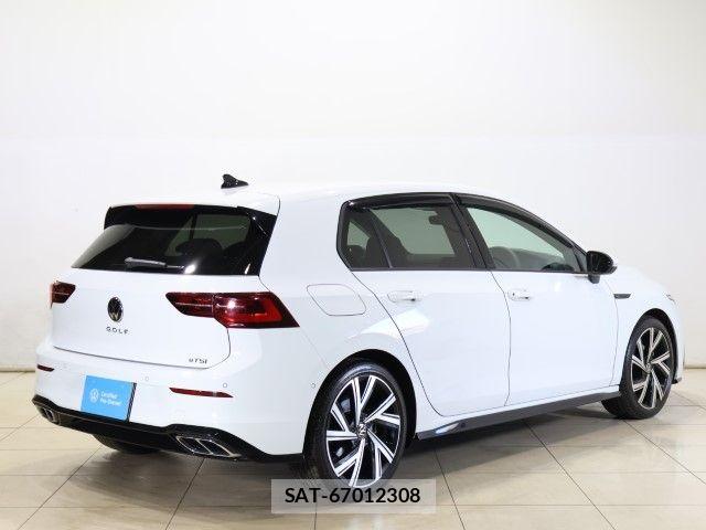 VolksWagen GOLF 2023-08 6023030-1