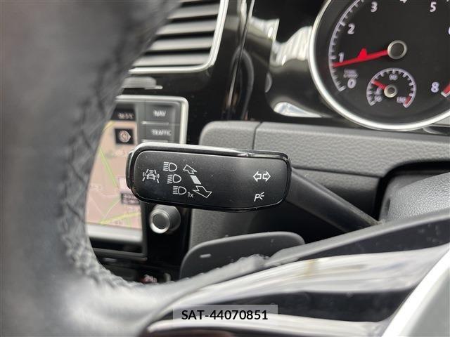 VolksWagen GOLF 2016-02 6307266-9