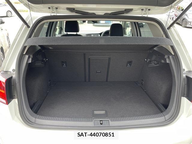 VolksWagen GOLF 2016-02 6307266-14