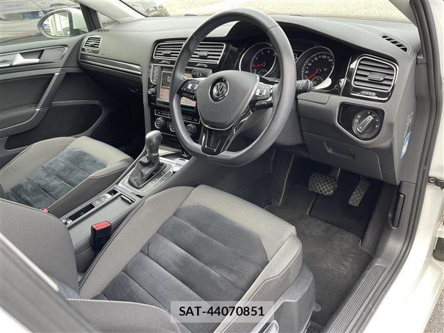 VolksWagen GOLF 2016-02 6307266-4