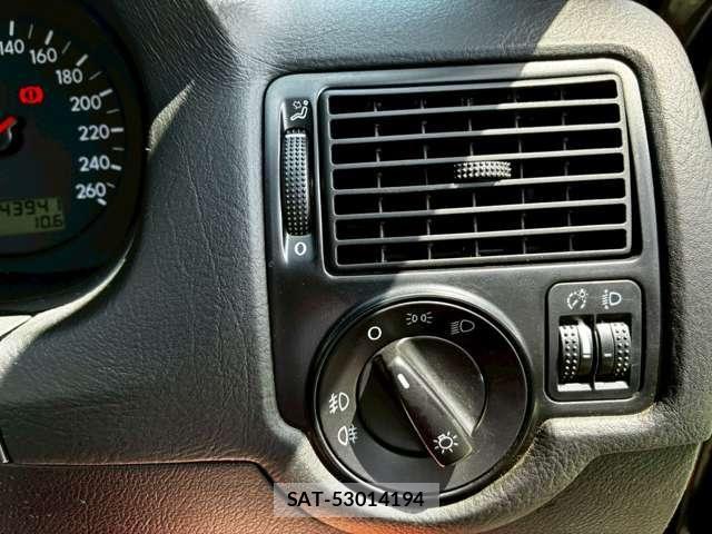 VolksWagen GOLF 2003-09 6528040-27