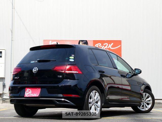 VolksWagen GOLF 2017-07 6678772-1